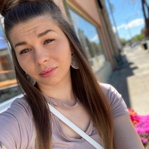 Meet your Posher, Brandy